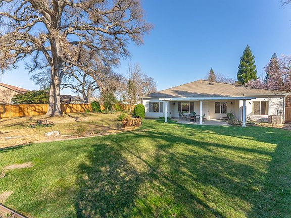 4th image of 205 Cicero Ct