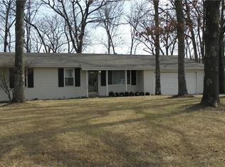 922 Old Bryan Rd, O'Fallon, MO 63366