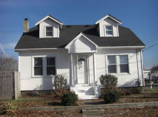 57 Ingalls St, Warwick, RI 02889