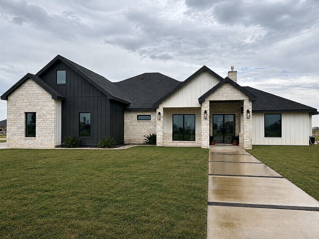 13701 E County Road 115 - Property Image