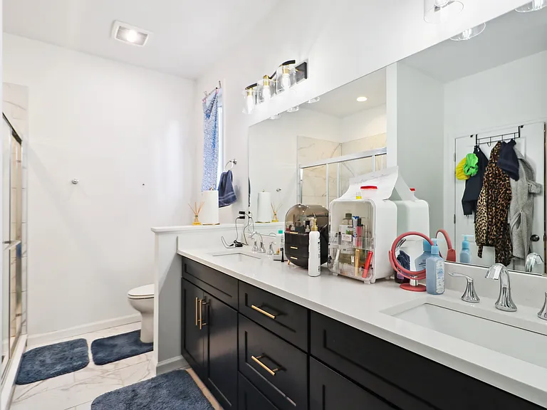414 Walnut Ct — Photo 12