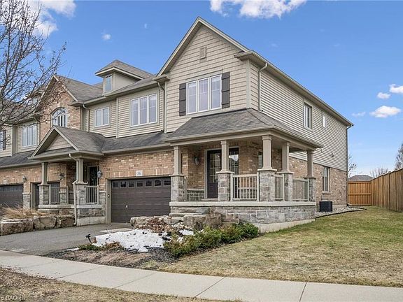 2nd image of 56 Condor St