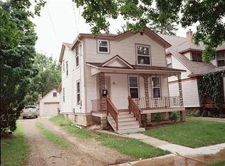 742 Village St, Kalamazoo, MI 49008