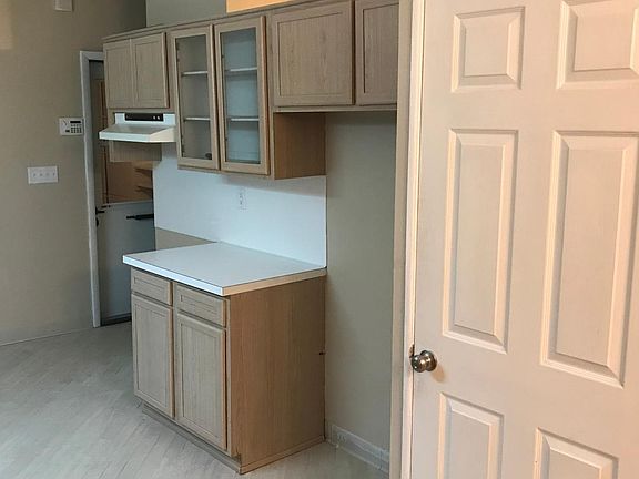 3rd image of 3403 W Lincolnshire Blvd