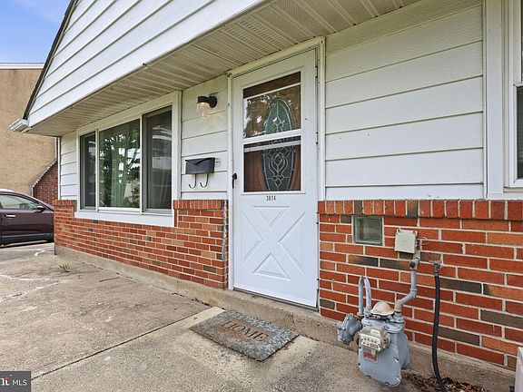 4th image of 3814 Berkley Rd
