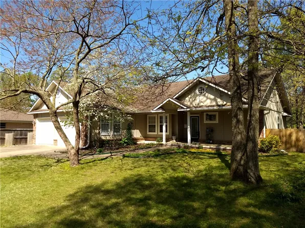 14312 Reed Rd, Siloam Springs, AR 72761