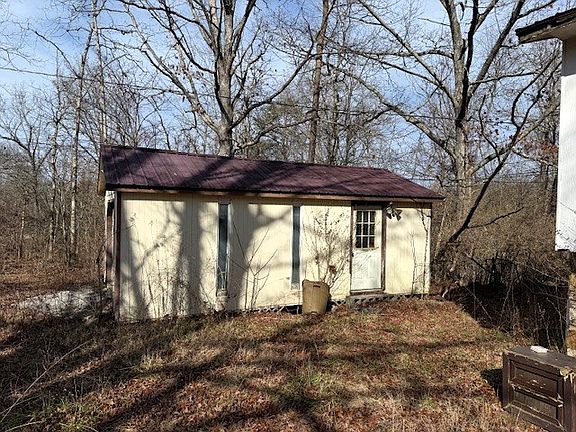 3rd image of 97 Roberts Dr