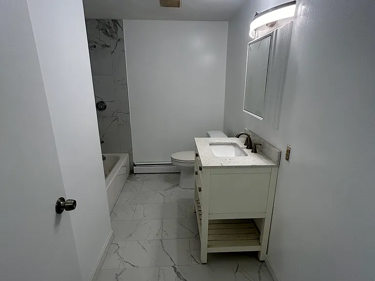 567-569 Smithfield Rd #9 — Photo 7