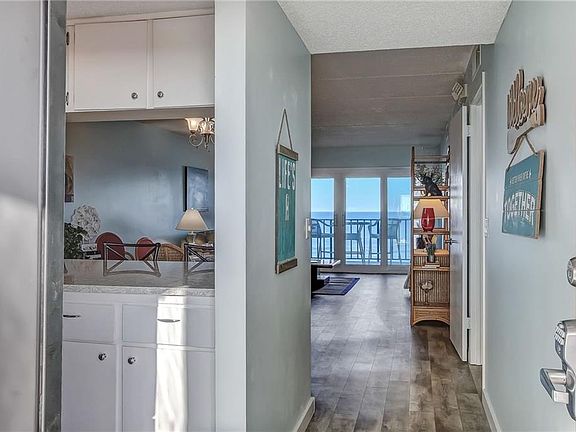 2nd image of 3350 S Fletcher Ave #6K