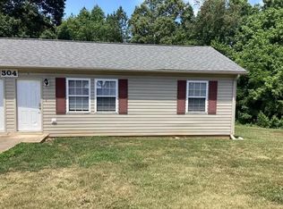 304 Sams Trl APT B, Dallas, NC 28034
