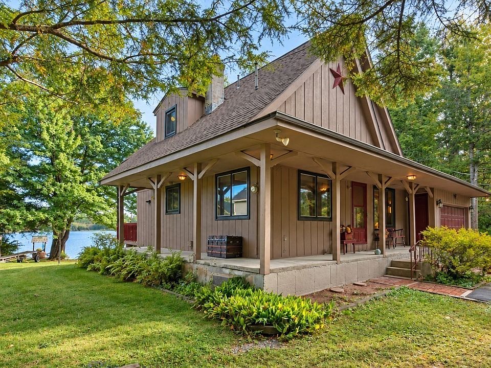 1st image of 64 Lakeshore Dr