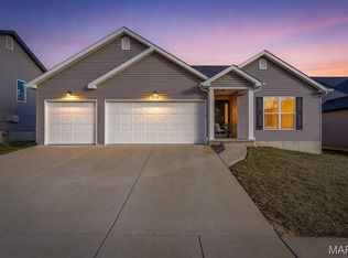 1018 Savanna Place Dr, Festus, MO 63028