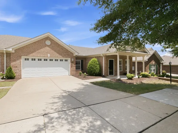 215 Wrennewood Ln, Franklin, TN 37064