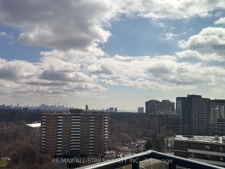 60 Central Park Dr #1502 — Photo 17