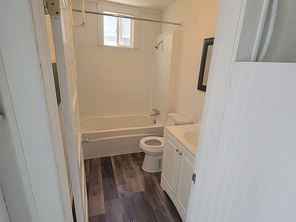 4th image of 558 N Grant Ave