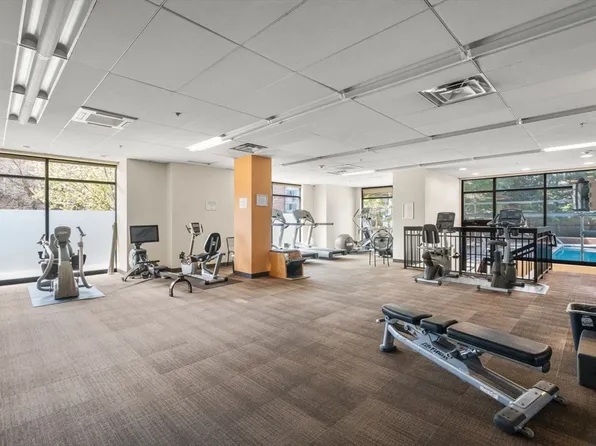 60 Longwood Ave APT 602, Brookline, MA 02446