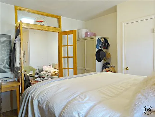 Rented by DSA Realty | media 34