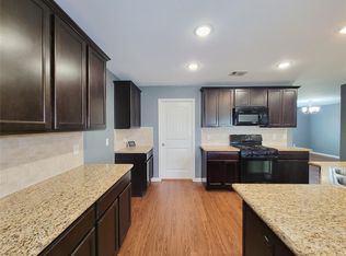 9726 Shimmering Lakes Dr, Rosharon, TX 77583