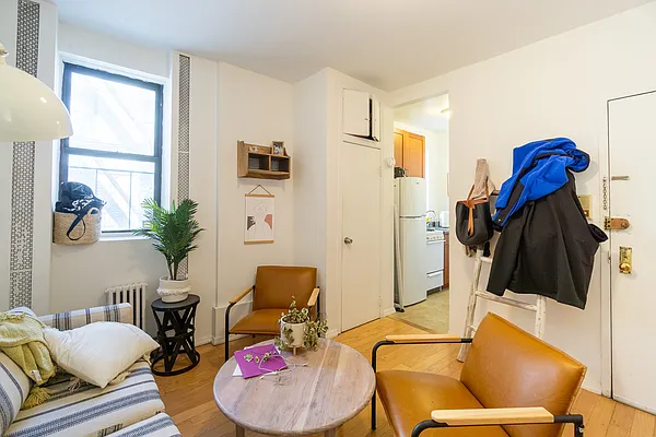 Rented by City Connections Realty | media 31