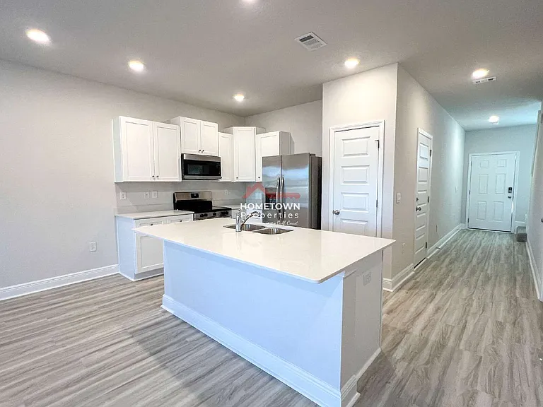 3997 Pendragon Cir — Photo 2