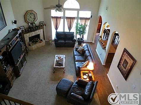 5th image of 412 High Desert Dr