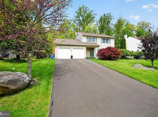 32 Ridge Run Rd, Sellersville, PA 18960