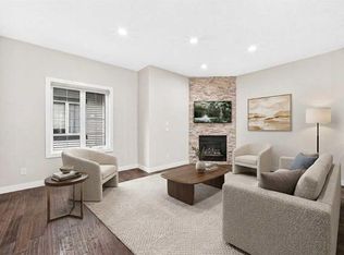309 E 15th Ave NE #2, Calgary, AB T2E1H3