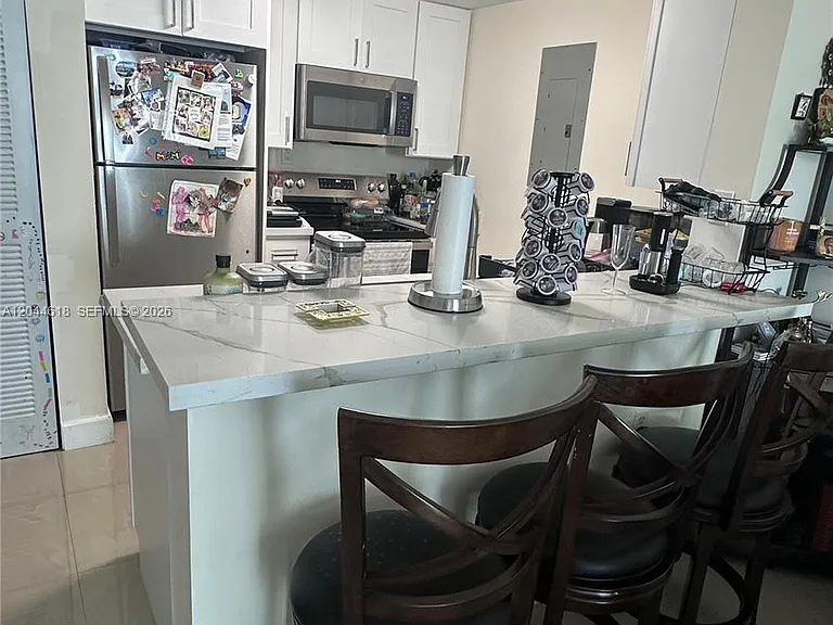 275 NE 18th St #1902 — Photo 3