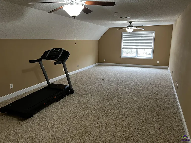 104 Jennifer Ln — Photo 12