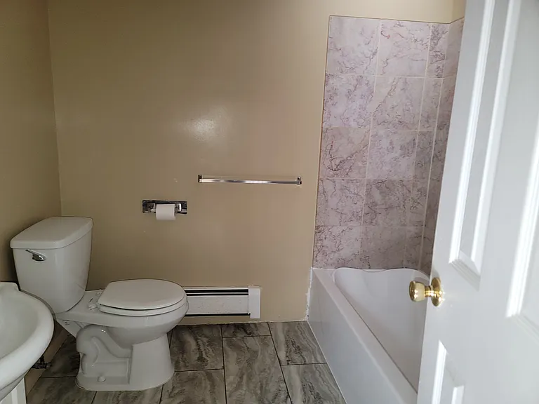 16470 E Nine Mile Rd #104 — Photo 7