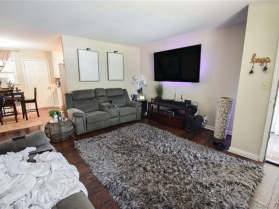 2nd image of 4720 5th Ave E
