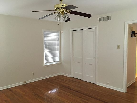 4th image of 2110 Wilson APT 2