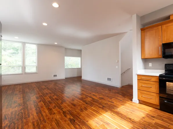 1151 N 88th St, Seattle, WA 98103