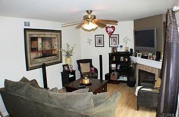 3rd image of 30 Hollowglen Unit 21