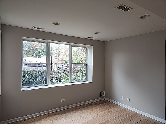 4th image of 4944 N Kimball Ave APT 1E