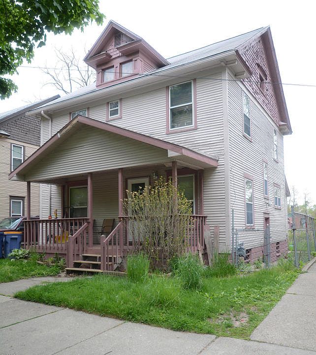 1st image of 1001 Dunham St SE
