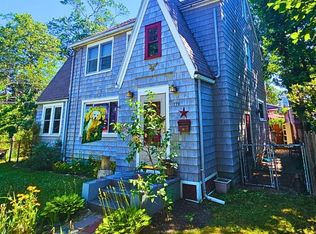 779 Dickinson St, Springfield, MA 01108