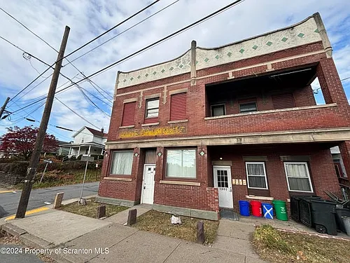 1301 Main St Photo 1