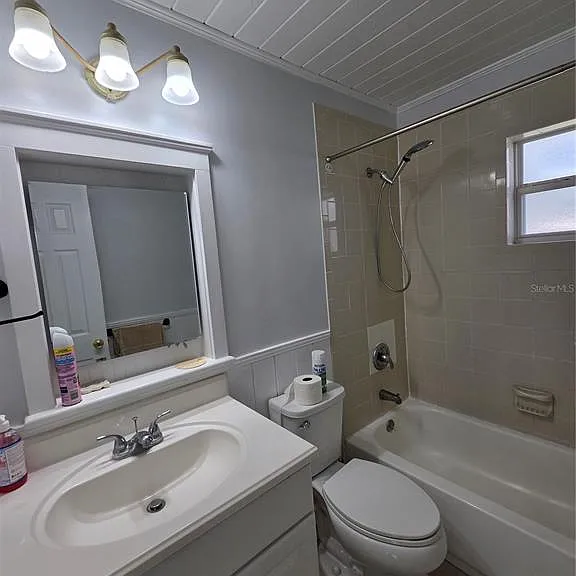 835 Golden Isle Dr — Photo 4