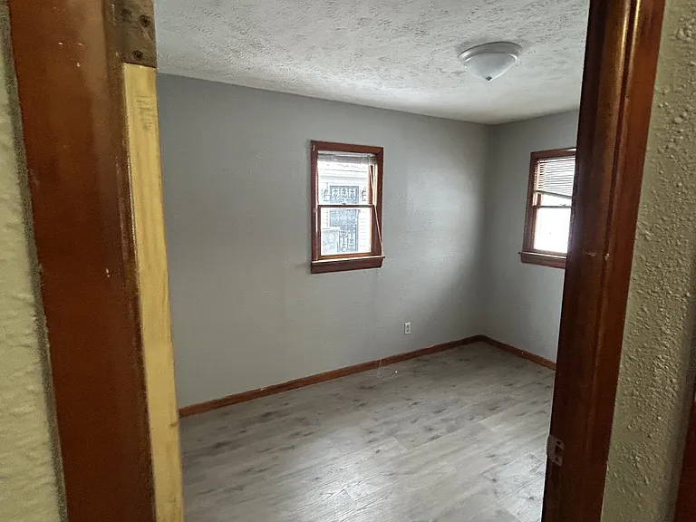 3203 McGuffey Rd — Photo 6