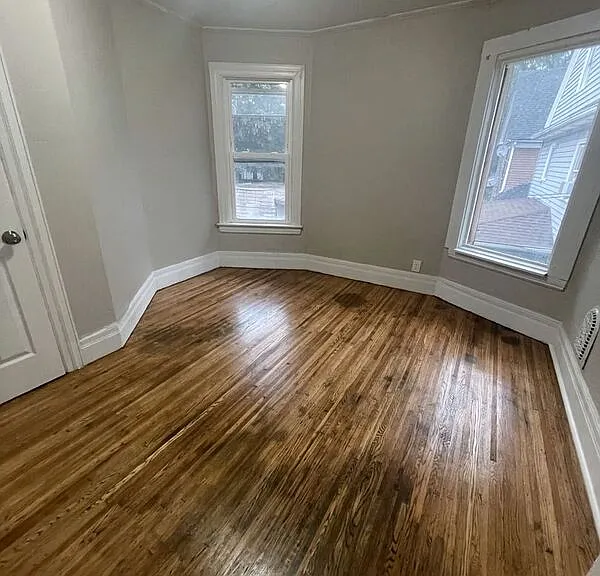 641 N Goodman St #UPPER — Photo 4