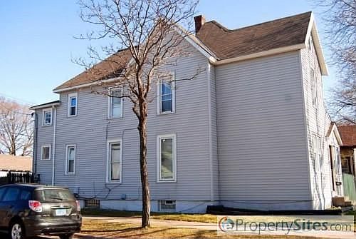 2nd image of 2547 University Ave NE