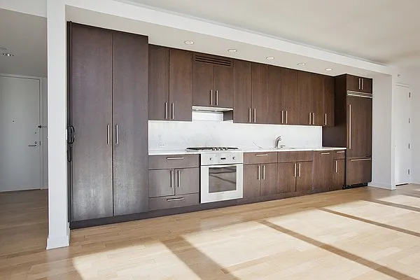 Rented by Weinman International Real Estate, Inc. | media 7