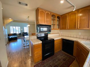 1121 Eureka St APT 3, San Diego, CA 92110