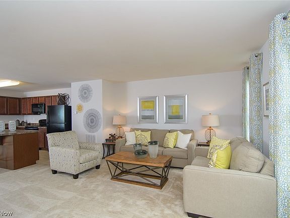 4th image of 260 Emily Dr