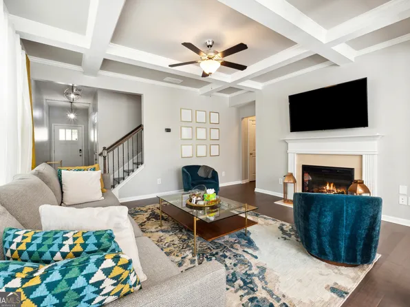 1499 River Oak Ln, Stone Mountain, GA 30083