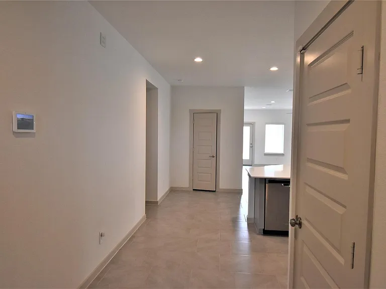 4023 Yonkers Valley Ln — Photo 2