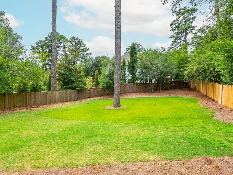 4056 Ashford Dunwoody Rd NE — Photo 85