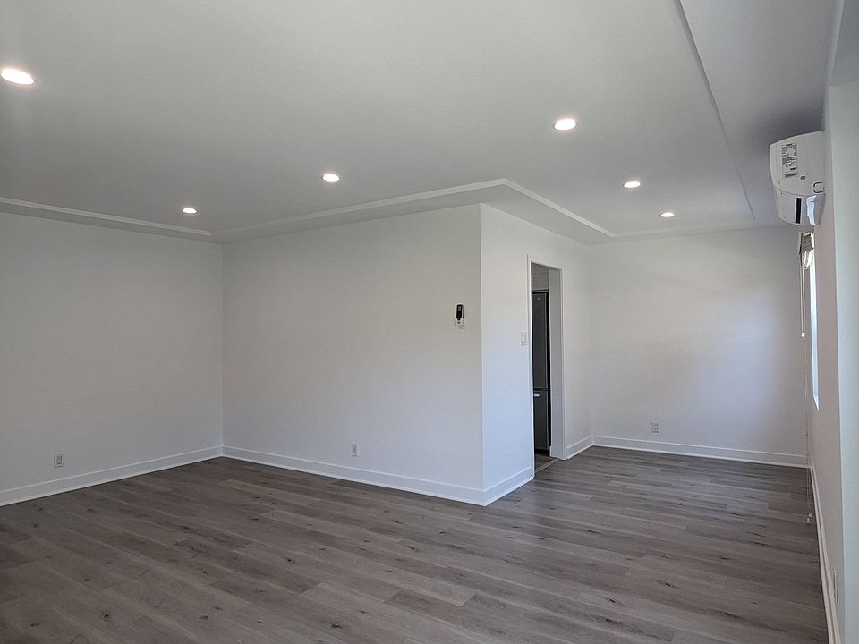 Living room - dining room
