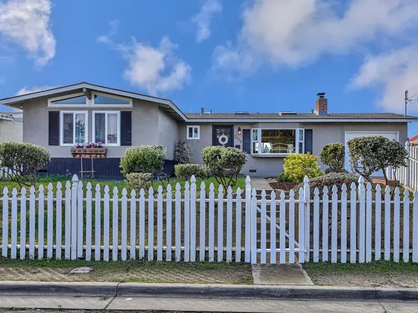 2035 Hacienda St, Seaside, CA 93955